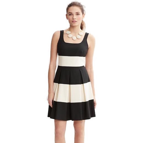 Banana Republic Monogram 2 Black White StripeDress - Picture 1 of 5
